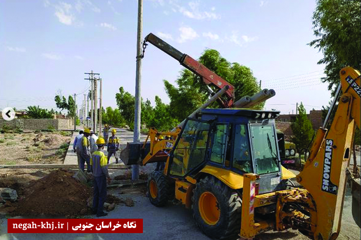 سقوط تیر برق